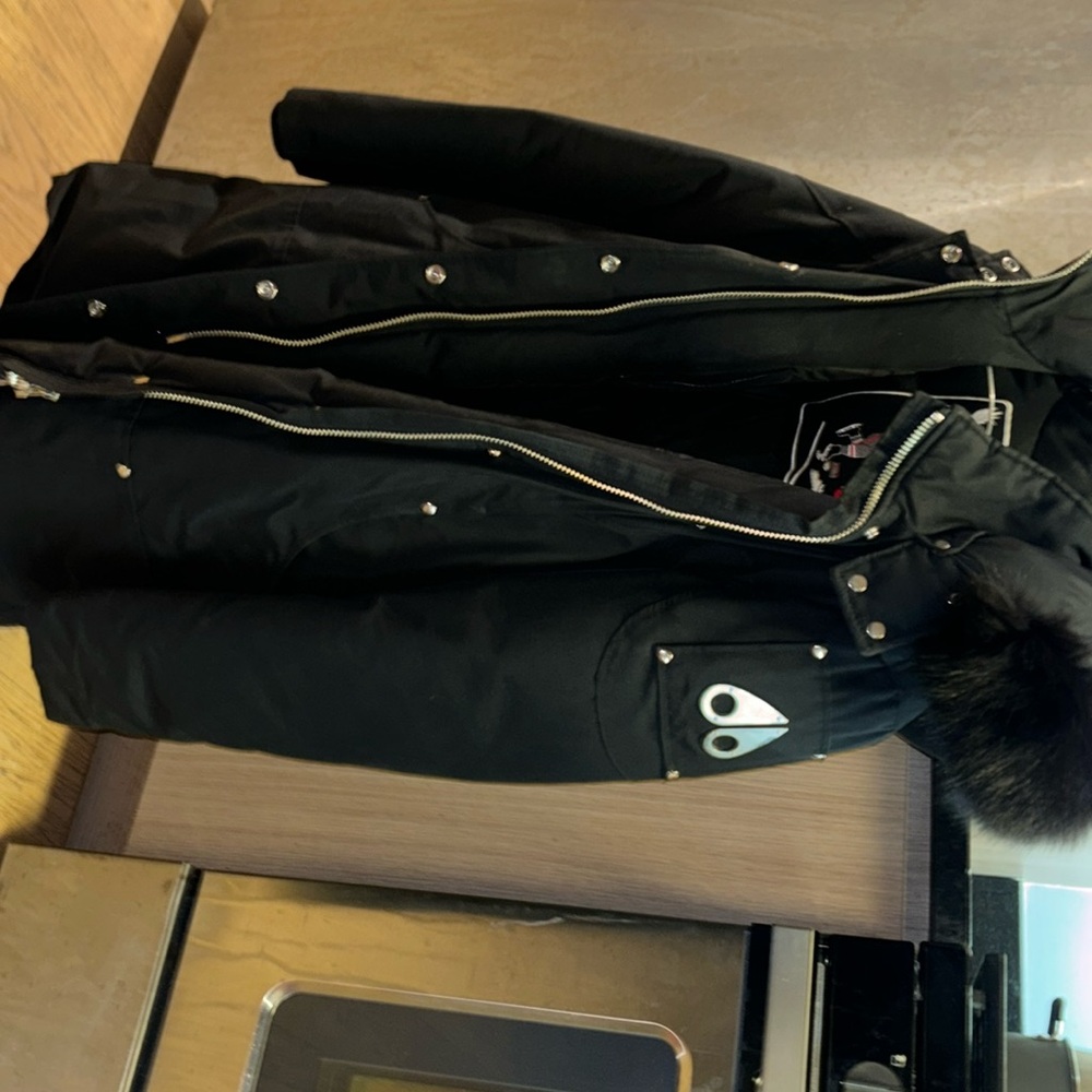 Black moose knuckle medium womens coat rarley worn